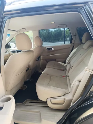 Nissan Pathfinder 3.5L S 2WD 2015