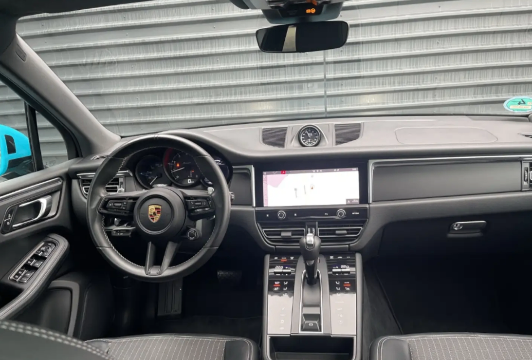 بورش ماكان 2023