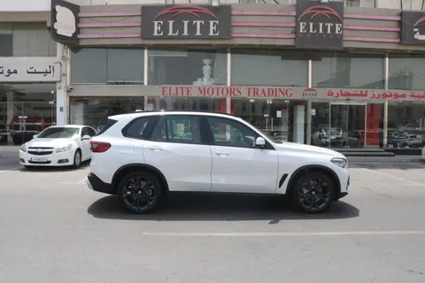 Discover undefined undefined Exterior Interior Images.Find all aspects and details of cars.