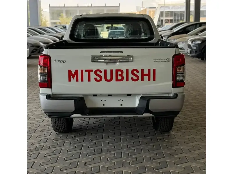 Mitsubishi L200 2023