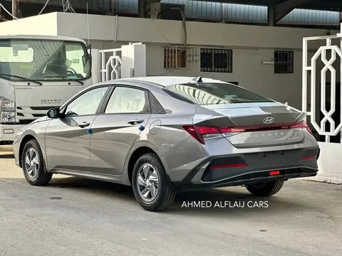 Discover undefined undefined Exterior Interior Images.Find all aspects and details of cars.