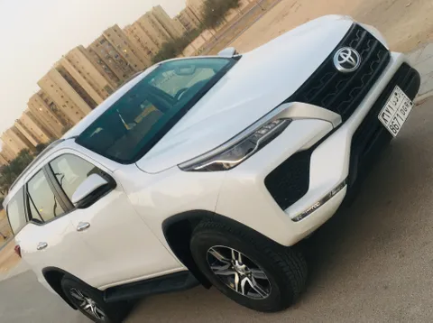 Toyota Fortuner  2.7L GX2 (4X4) 2024