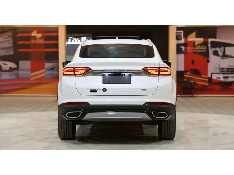 Discover undefined undefined Exterior Interior Images.Find all aspects and details of cars.