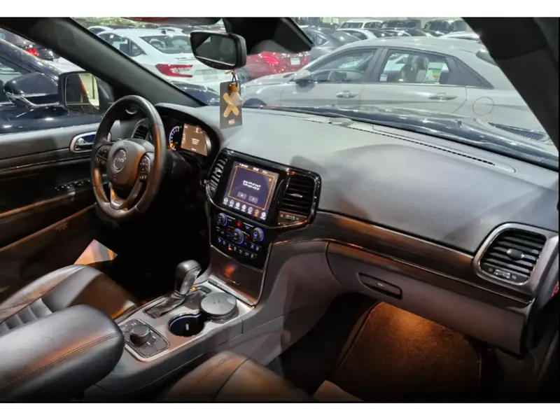 Discover undefined undefined Exterior Interior Images.Find all aspects and details of cars.
