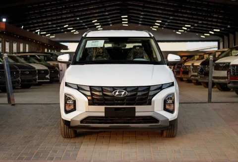 Discover undefined undefined Exterior Interior Images.Find all aspects and details of cars.