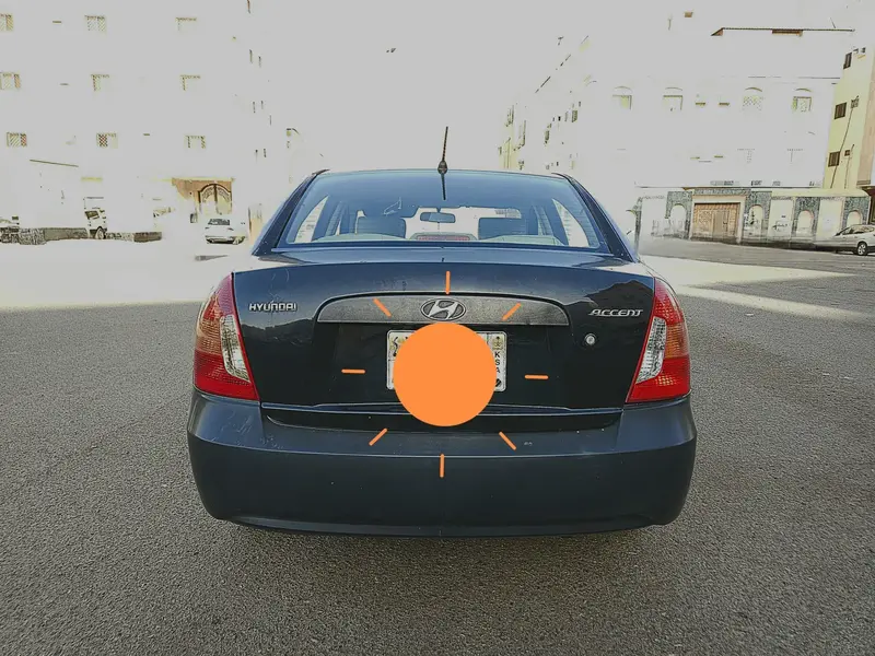 استكشف undefined undefined الصور الخارجية والداخلية. اكتشف جميع جوانب وتفاصيل السيارات.