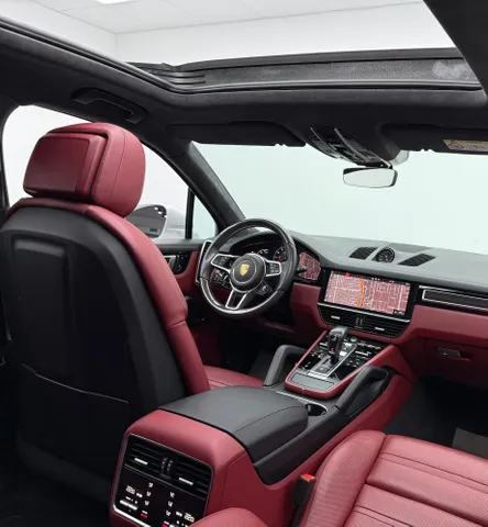 Porsche Cayenne GTS 2021