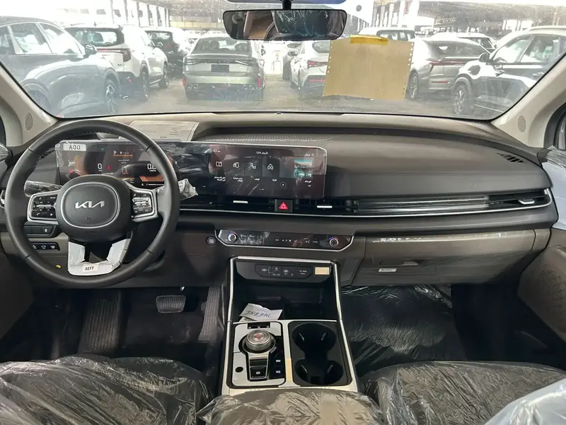 KIA Carnival 2025