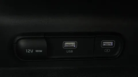 Kia K5 2023