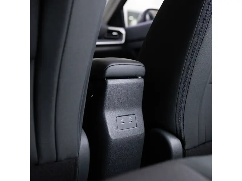 Discover undefined undefined Exterior Interior Images.Find all aspects and details of cars.