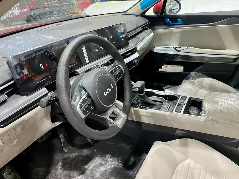 KIA K5 2025