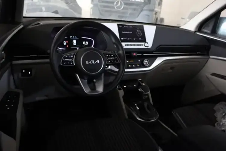 kia carens image New Kia Carens 1.5L 2023