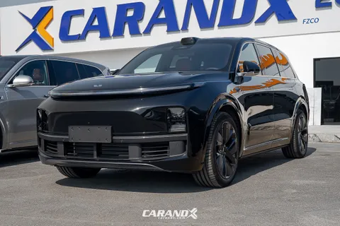 Discover undefined undefined Exterior Interior Images.Find all aspects and details of cars.