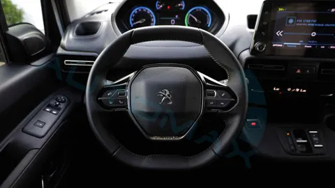 New Peugeot Partner e-Partner Long 2024
