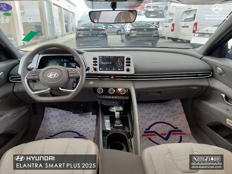Hyundai Elantra 2025