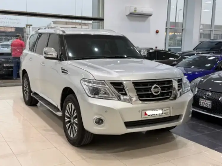 nissan nissan-patrol image Nissan Patrol 5.6L SE 2012