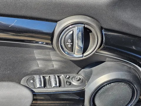 Mini Cooper Turbo 2023