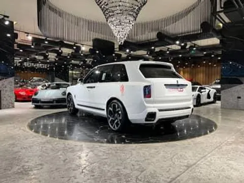 Discover undefined undefined Exterior Interior Images.Find all aspects and details of cars.