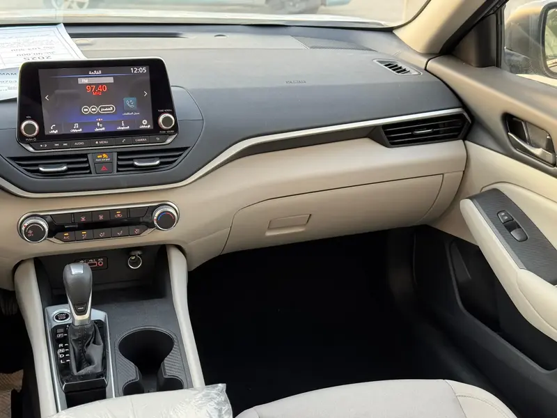 Nissan Altima 2025