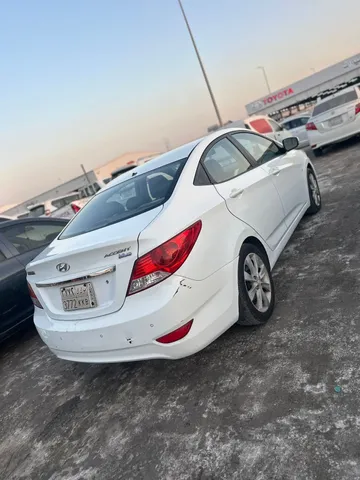 Hyundai Accent 2012
