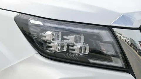 Discover undefined undefined Exterior Interior Images.Find all aspects and details of cars.