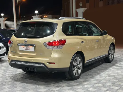Discover undefined undefined Exterior Interior Images.Find all aspects and details of cars.