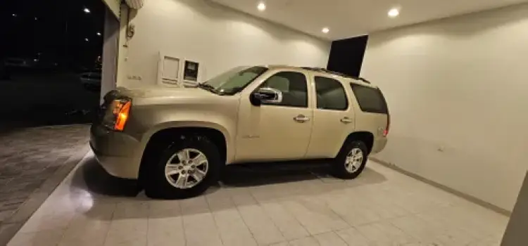 gmc yukon image GMC Yukon SLE 2013