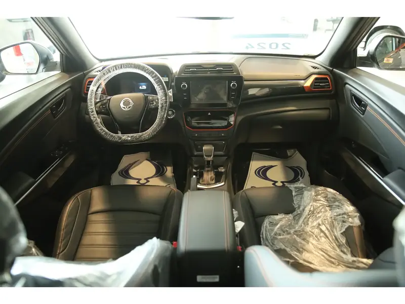 Discover undefined undefined Exterior Interior Images.Find all aspects and details of cars.