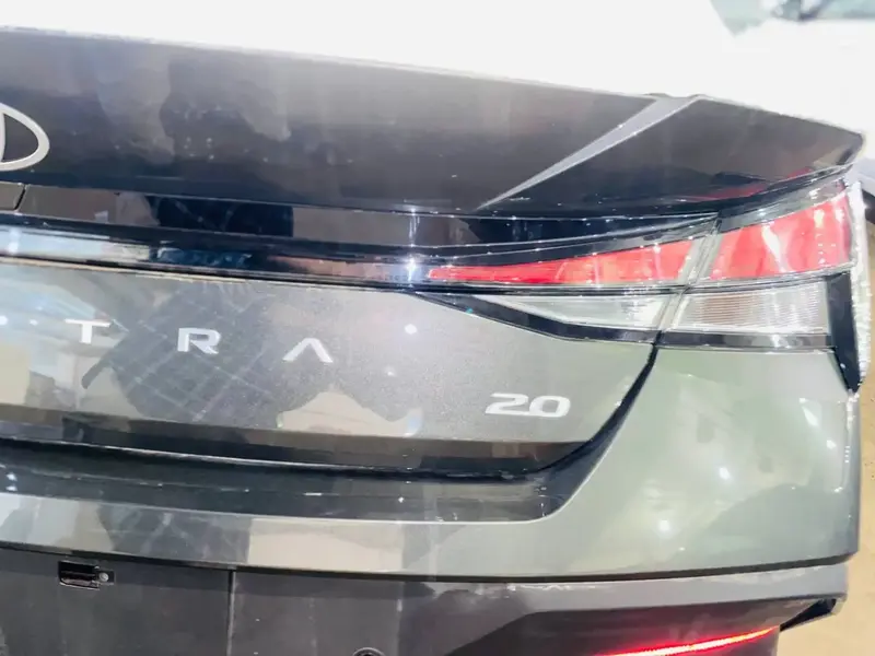 Hyundai Elantra 2025