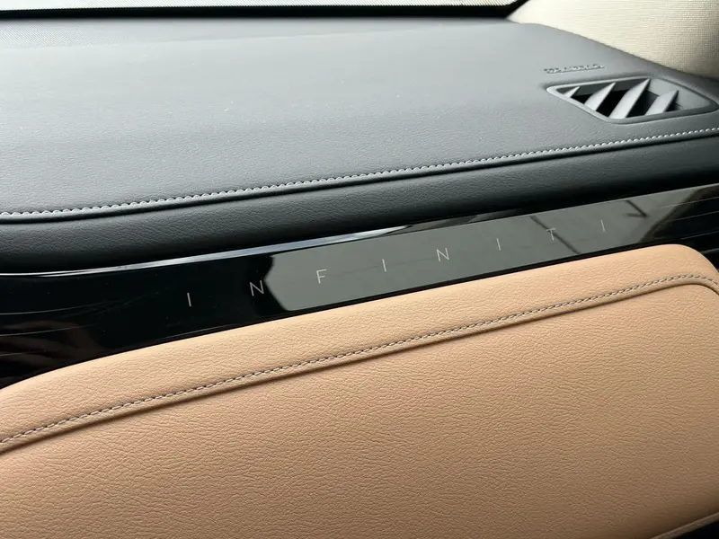 Infiniti QX80 2025