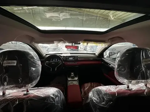 Discover undefined undefined Exterior Interior Images.Find all aspects and details of cars.