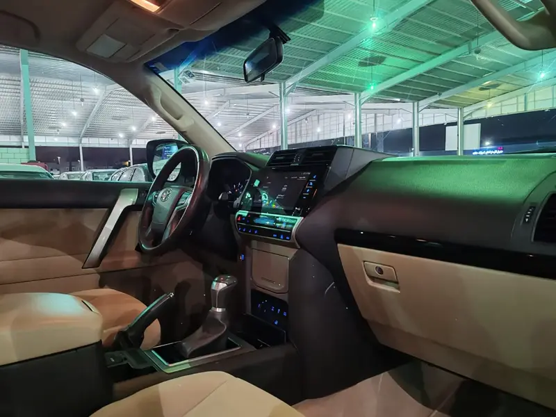 Toyota Prado 2023