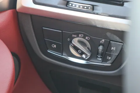 Discover undefined undefined Exterior Interior Images.Find all aspects and details of cars.