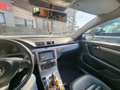 Volkswagen Passat 1.4L 2012