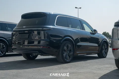 Discover undefined undefined Exterior Interior Images.Find all aspects and details of cars.