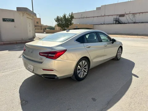 Discover undefined undefined Exterior Interior Images.Find all aspects and details of cars.