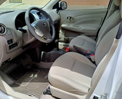 Nissan Sunny 1.6L SV 2022