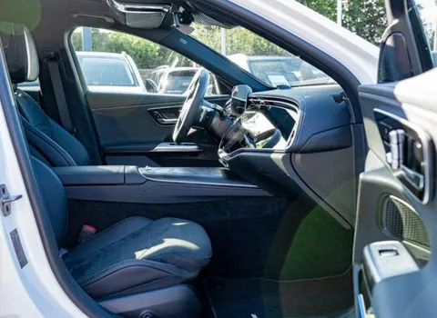 Discover undefined undefined Exterior Interior Images.Find all aspects and details of cars.