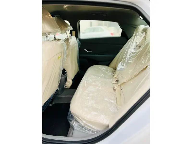 Discover undefined undefined Exterior Interior Images.Find all aspects and details of cars.