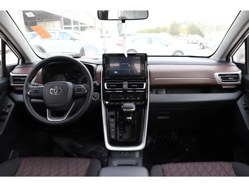 Toyota Innova 2024