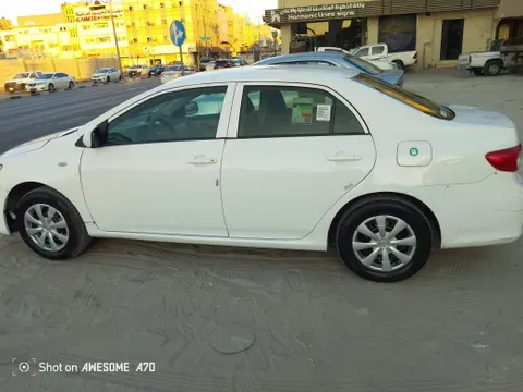 استكشف undefined undefined الصور الخارجية والداخلية. اكتشف جميع جوانب وتفاصيل السيارات.