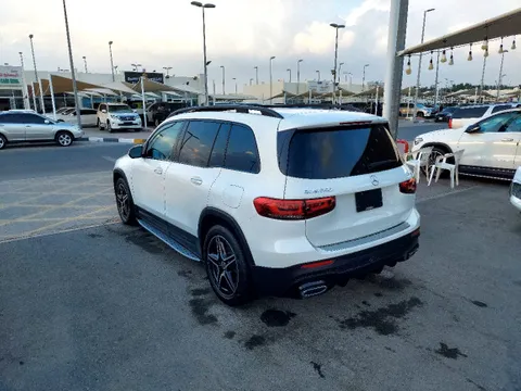 Mercedes-Benz GLB 250 4MATIC 2021