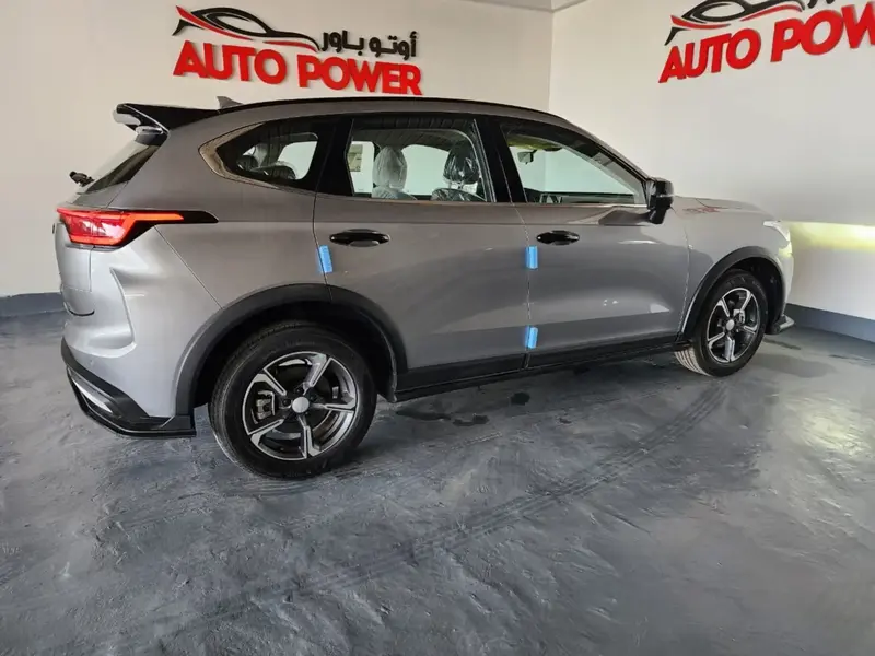 Discover undefined undefined Exterior Interior Images.Find all aspects and details of cars.