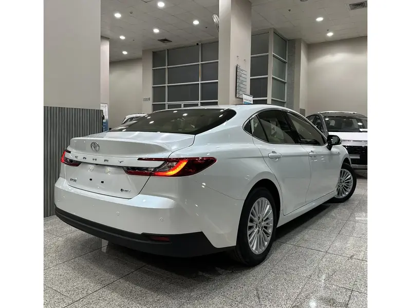 Discover undefined undefined Exterior Interior Images.Find all aspects and details of cars.