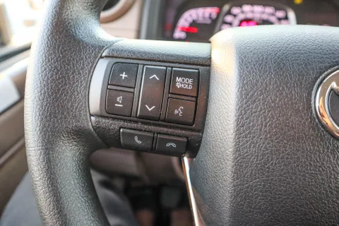 Toyota Land Cruiser 4.0L Hardtop 2024