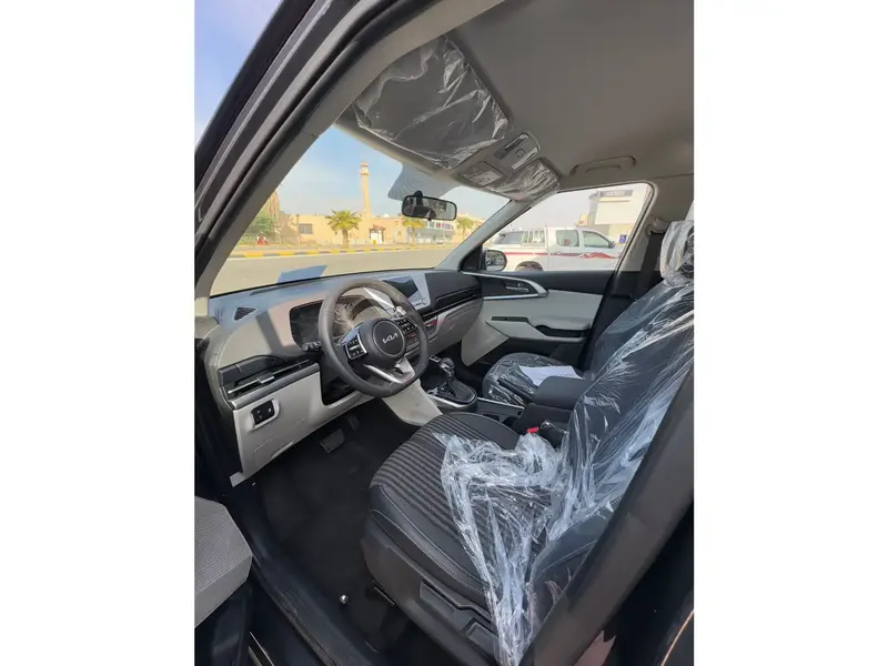 KIA Carens 2025