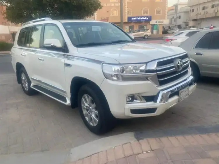 toyota toyota-land-cruiser image Toyota Land Cruiser 2020