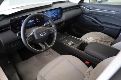 New Ford Taurus 2.0L EcoBoost Ambient  2023