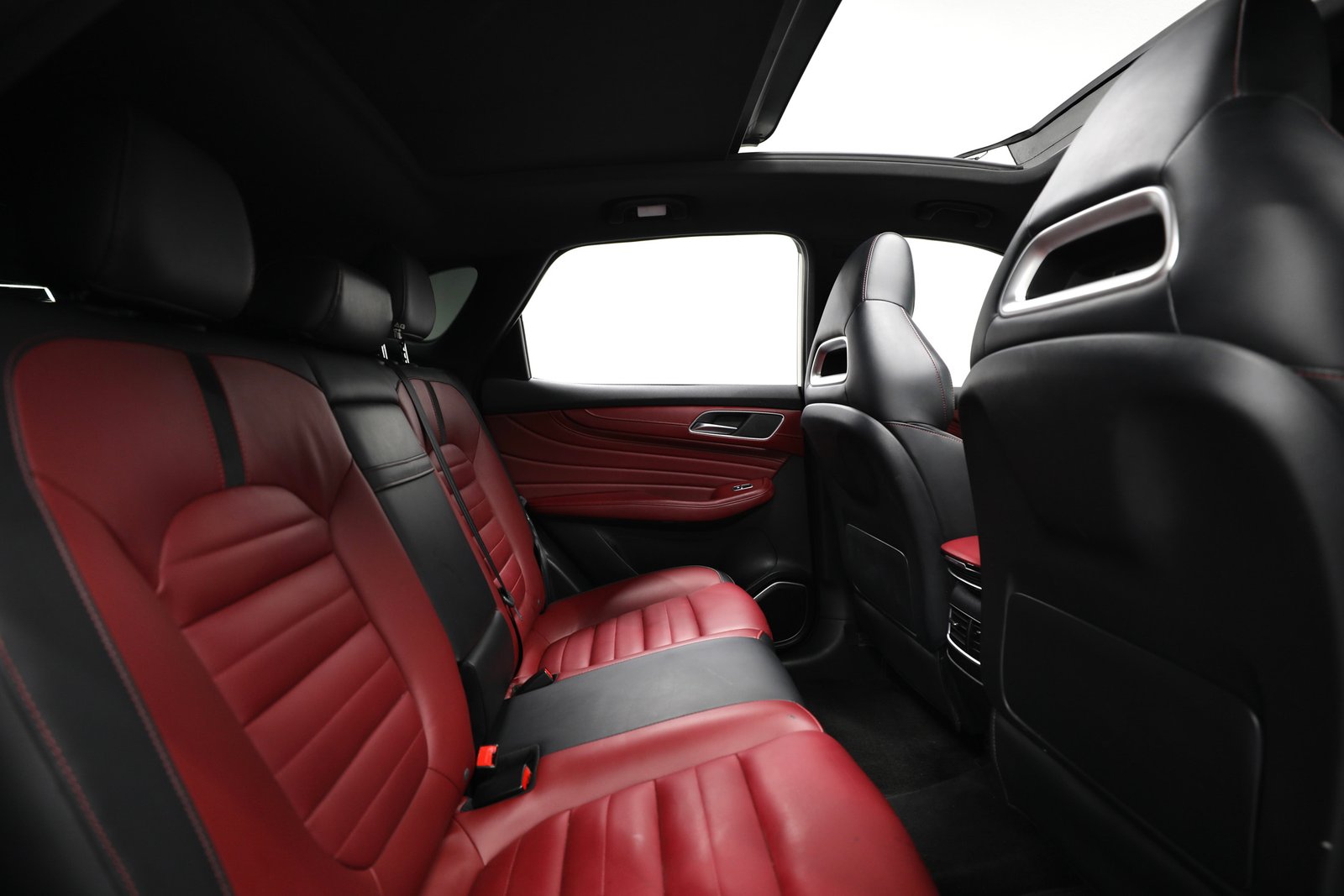 Discover undefined undefined Exterior Interior Images.Find all aspects and details of cars.