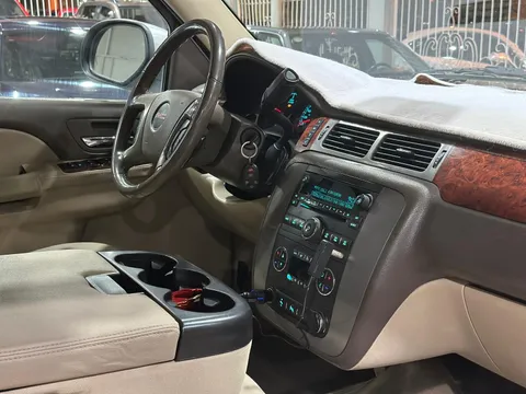 Discover undefined undefined Exterior Interior Images.Find all aspects and details of cars.